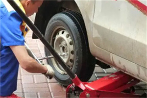 华宁附近拖车24小时服务热线电话