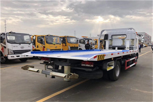 华宁汽车救援补胎